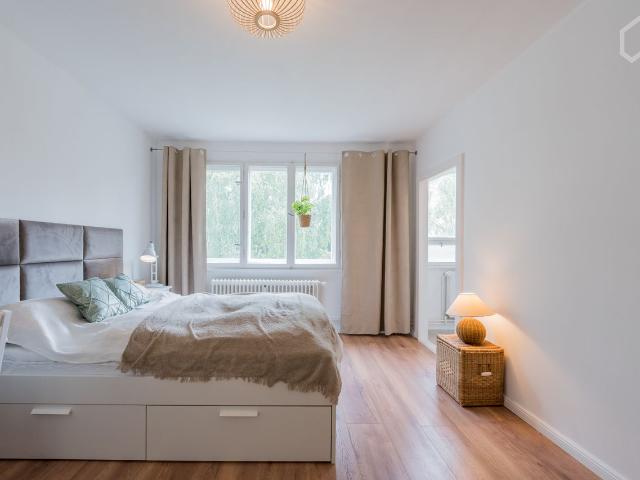 Cozy and modern apartment in quiet street Berlin, Berlin Amsterdam Apartments for Rent