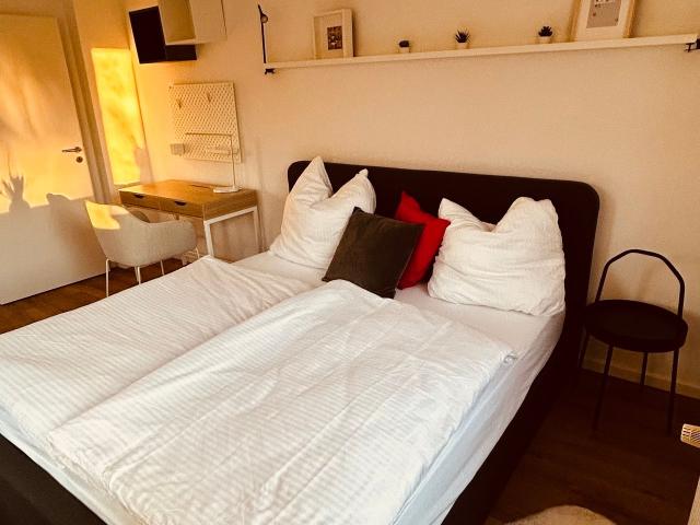 Cozy and pretty located flat in Hilden near Düsseldorf, Hilden Amsterdam Apartments for Rent
