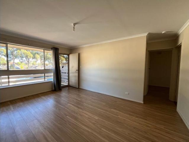 Cozy and Secure 2 Bedroom Unit inside Northern Suburbs