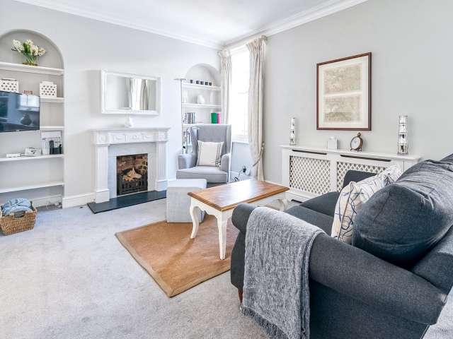 Cozy and Spacious Kensington Maisonette