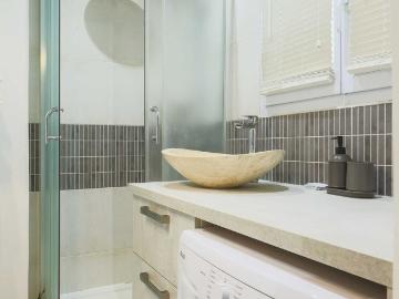 Cozy Apartment 1BDR/2P Montparnasse, Paris Amsterdam Apartments for Rent