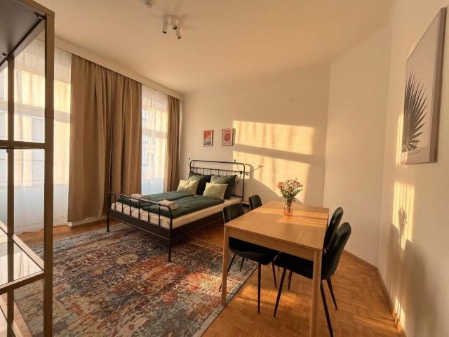 Cozy apartment: 2 bedrooms, 2 TVs