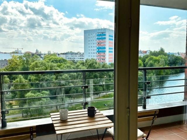 Cozy Apartment: 2 rooms + balcony for 02 17 October in Charlottenburg