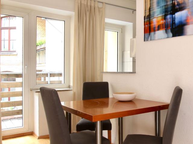 Cozy apartment with balcony in the heart of Cologne, Koln Amsterdam Apartments for Rent