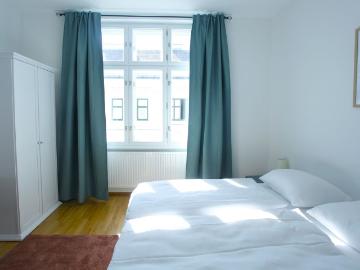 Cozy apartment with living room and balcony, Vienna Amsterdam Apartments for Rent