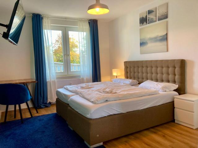 Cozy apartment with 4 single beds, kitchen living room and large balcony in Bielefeld center, Bielefeld Amsterdam Apartments for Rent