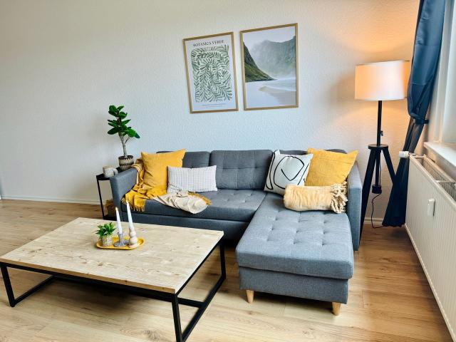 Cozy Apartment direct in the City huge balcony, Chemnitz Amsterdam Apartments for Rent