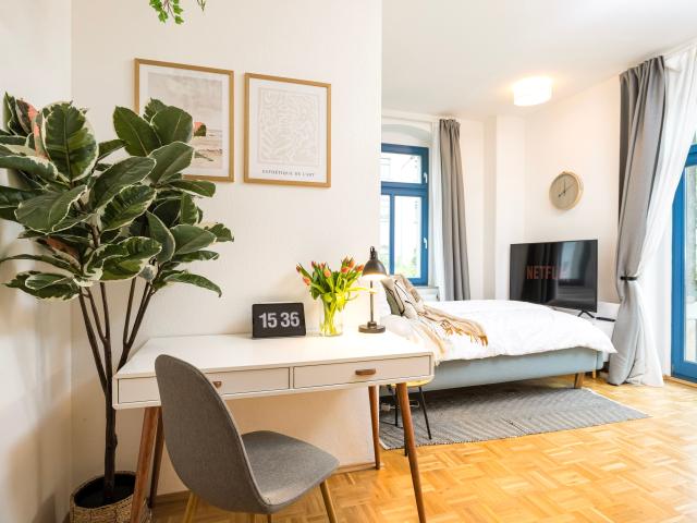 Cozy Apartment direct in the City huge balcony