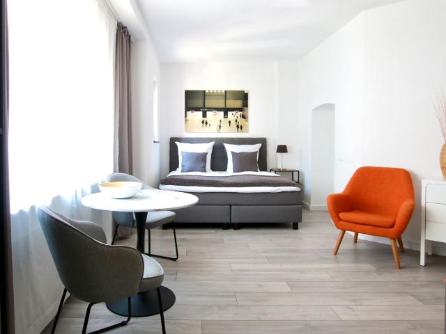 Cozy apartment in the Belgian Quarter, Koln Amsterdam Apartments for Rent