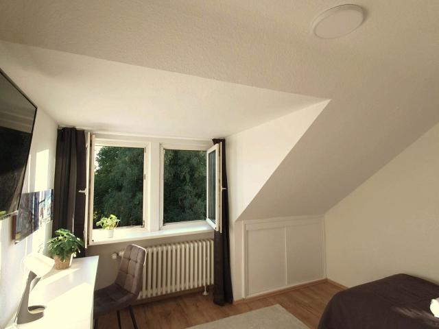 Cozy Apartment in Herne near to Bochum, Gelsenkirchen, Dortmund and Essen for up to 9 Guests | WiFi | Washing Machine, Herne Amsterdam Apartments for Rent