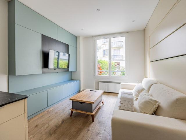 Cozy Apartment in Neuilly Sur Seine near Arc de Triomphe