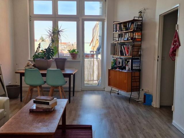 Cozy Apartment in Neukölln – Balcony & Great Features , Berlin Amsterdam Apartments for Rent