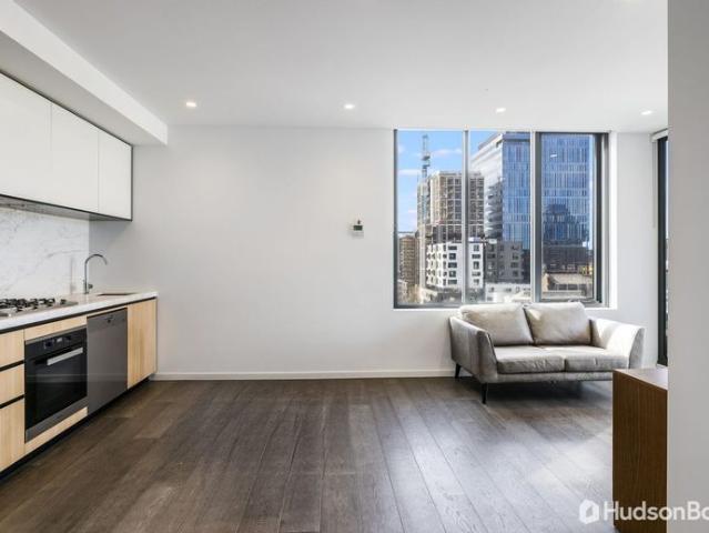 Cozy Apartment in Prime Box Hill Location