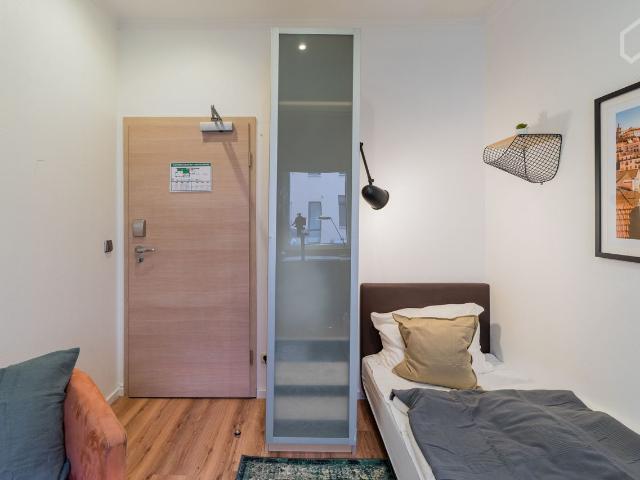 Cozy apartment near Tegler See, Berlin Amsterdam Apartments for Rent