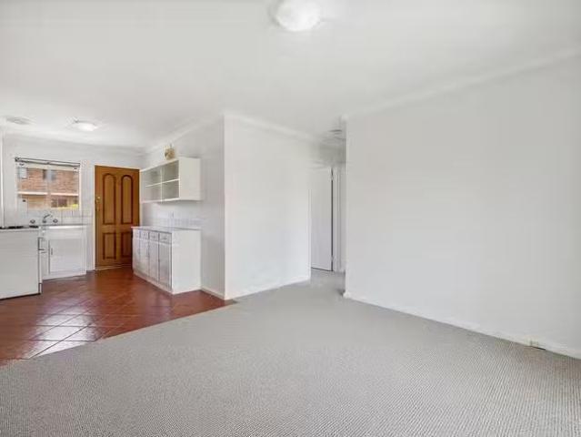 Unique B8/305 Harborne Street, Glendalough, WA 6016