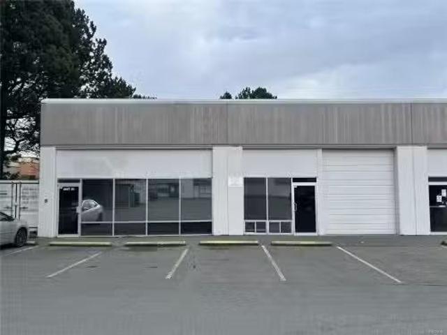 Deal! B1 555 Ardersier Rd, Victoria, BC, V8Z 1C8 commercial.