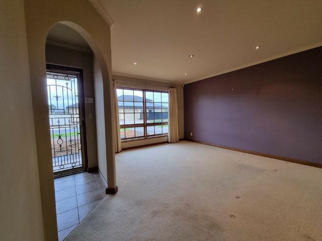 COZY BUT SPACIOUS 2 BEDROOM HOUSE!