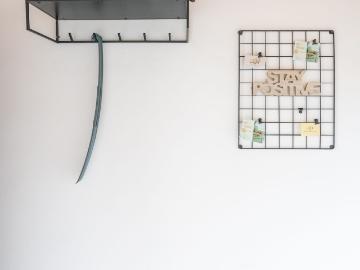 Cozy Balcony Apartment – Near Uni & Station