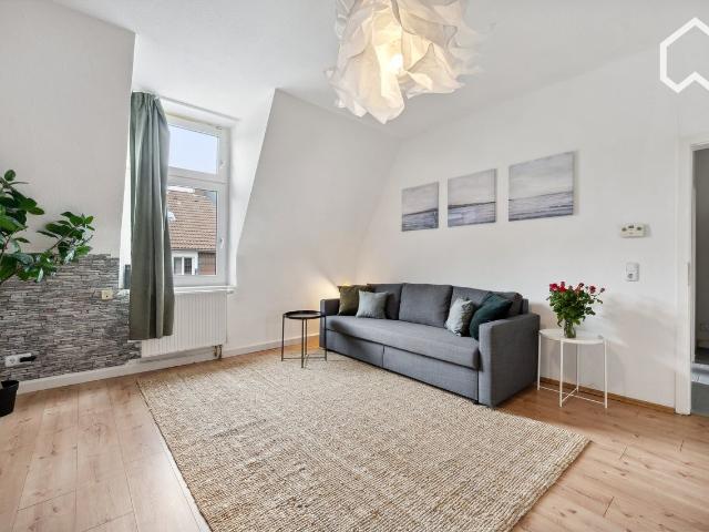 Cozy, big family suite or flatshare, 10min from train station, Wuppertal Amsterdam Apartments for Rent