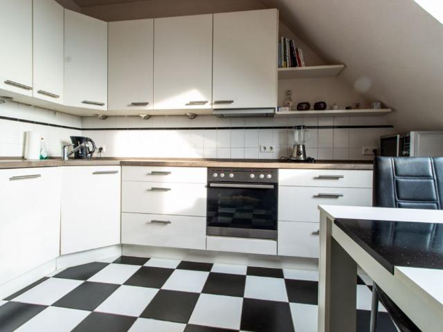 Cozy, bright apartment with nice views, Dusseldorf Amsterdam Apartments for Rent