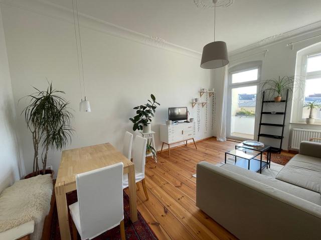 Cozy, bright fully equipped apartment, Berlin Amsterdam Apartments for Rent