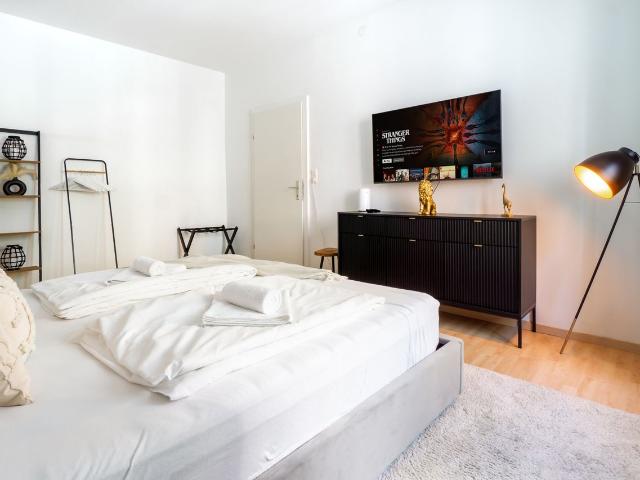 Cozy City Apartment, Graz Amsterdam Apartments for Rent