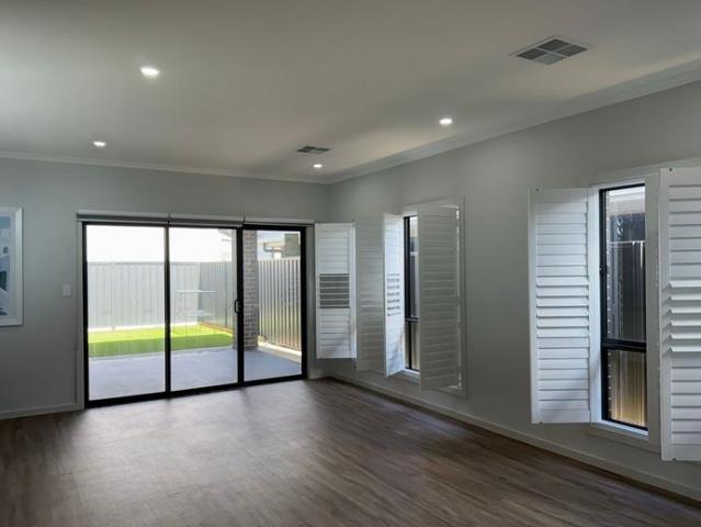 Cozy Comfort in Munno Para West – Your Next Home Awaits!