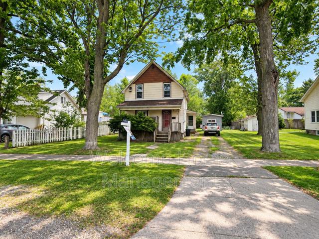 Cozy & Comfortable Living in Port Colborne — Charming 1 Bedroom Home