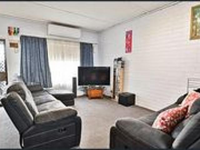 Cozy & Convenient Living in Peaceful Buronga