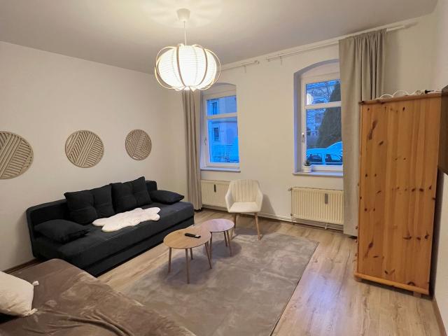 Cozy furnished 2 bedroom apartment near shopping center and public transport, Dresden Amsterdam Apartments for Rent