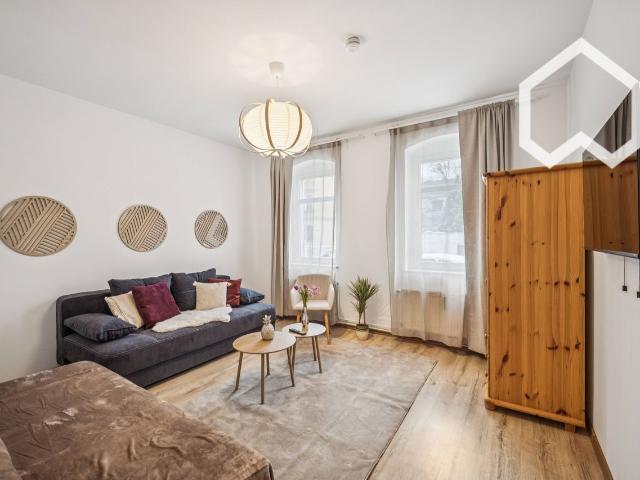 Cozy furnished 2 bedroom apartment near shopping center and public transport, Dresden Amsterdam Apartments for Rent