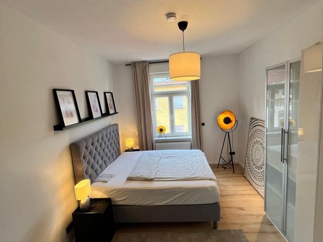 Cozy Furnished 2 Room Apartment in Wiesbaden Biebrich – Fully Renovated & Near the Schloss Park, Wiesbaden Amsterdam Apartments for Rent