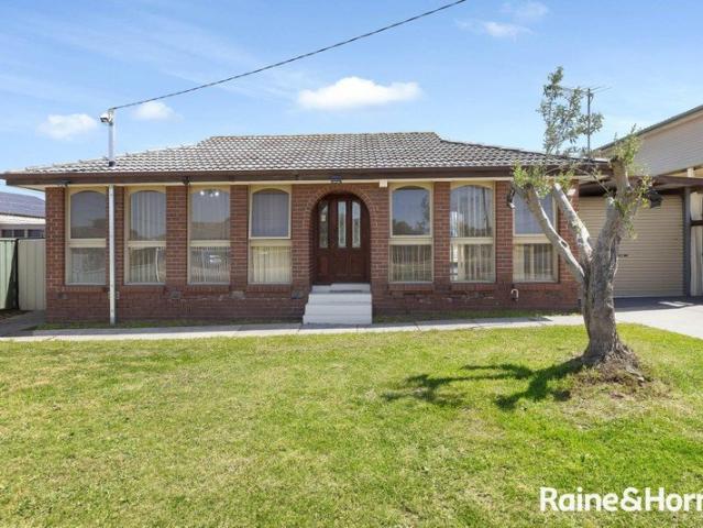 Cozy family home in a great location!