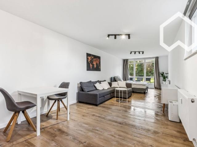 Cozy flat with terrace and underground parking lot at the outscirts of Cologne, Koln Amsterdam Apartments for Rent