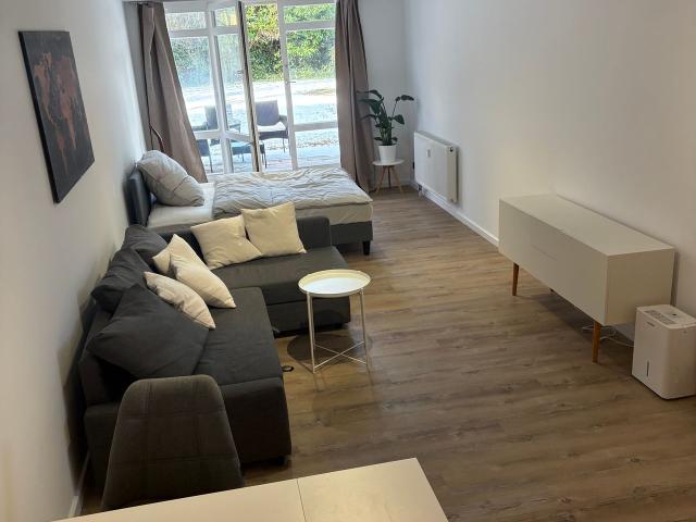 Cozy flat with terrace and underground parking lot at the outscirts of Cologne, Koln Amsterdam Apartments for Rent