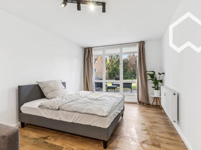 Cozy flat with terrace and underground parking lot at the outscirts of Cologne, Koln Amsterdam Apartments for Rent