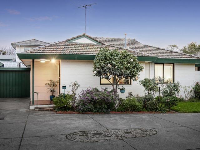 Cozy Garden Sanctuary in a Low Maintenance Home Enter from England St Expressions of interest close Wednesday 1st July at 7pm