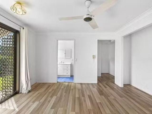 Cozy GF/2 Binnacle Court, Mermaid Waters, QLD 4218