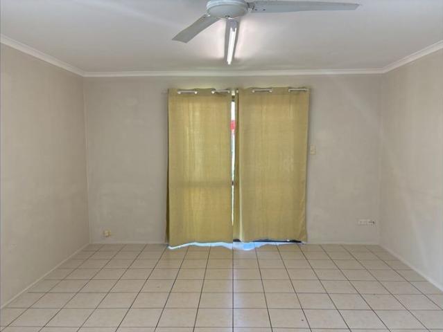 Cozy Ground floor unit in the Heart of West Mackay