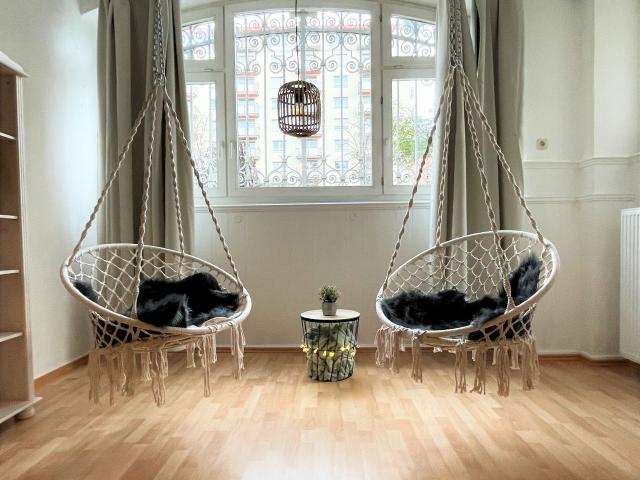 Cozy, historic gatekeeper’s apartment in the city center, Wiesbaden Amsterdam Apartments for Rent