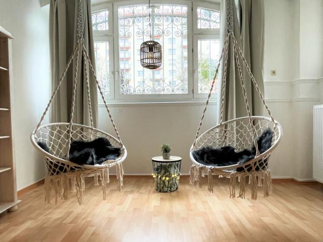 Cozy, historic gatekeeper’s apartment in the city center