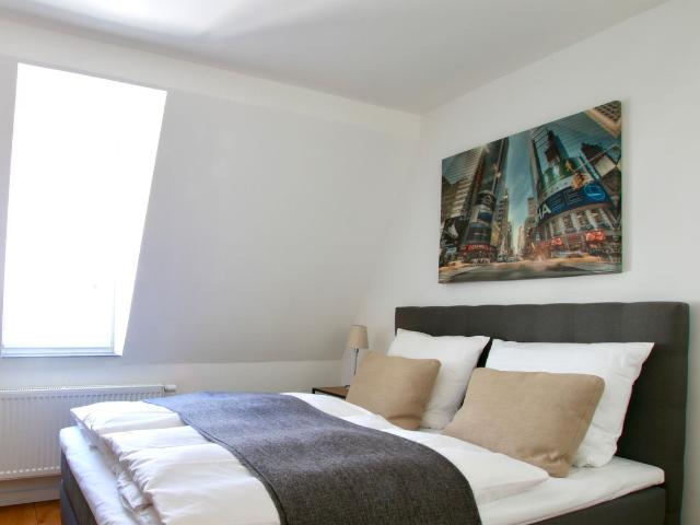 Cozy home in Köln, Koln Amsterdam Apartments for Rent