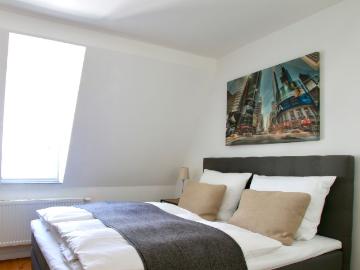 Cozy home in Köln, Koln Amsterdam Apartments for Rent