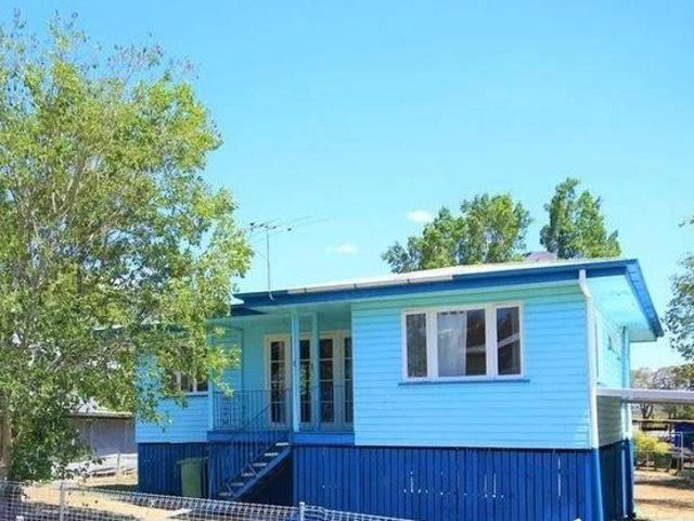 Cozy Home in Ideal Location!