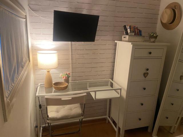 Cozy little room near University of Barcelona amazing location