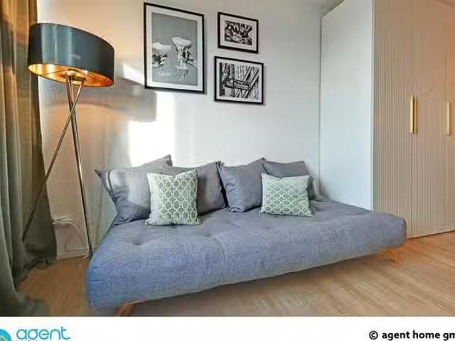 COZY LIVING
