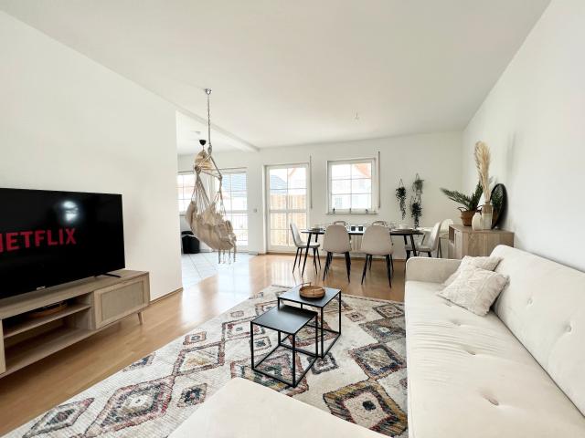 Cozy Livings / subway / much space / balcony / parking space