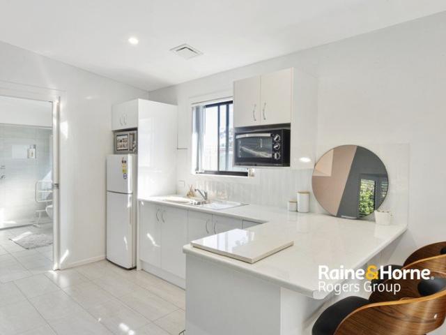 Cozy & Low Maintenance One Bedroom Home!