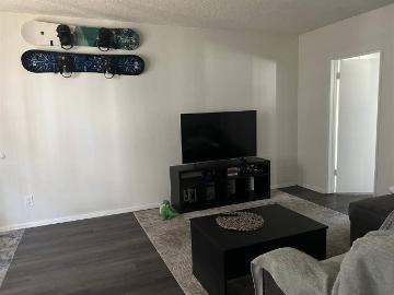 Cozy pet friendly furnished APT