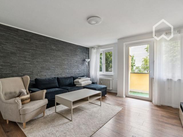 Cozy & Practical Apartment with Sunny Balcony in Central Location near Tempelhofer Feld, Berlin Amsterdam Apartments for Rent